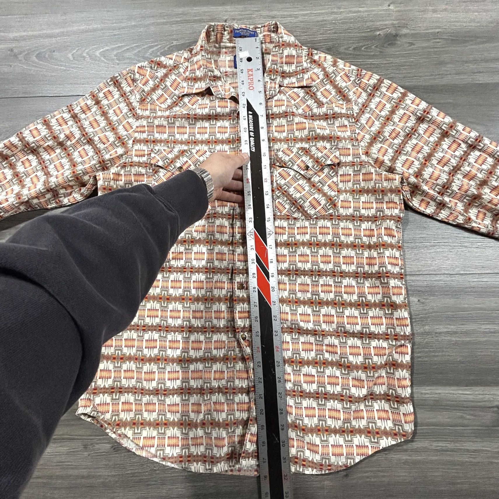 Pendleton VINTAGE Pendleton Geometric Aztec Frontier Shirt Mens Large Cotton Button-Up Western Front Snap Front Shirt Size US L / EU 52-54 / 3 - 7 Thumbnail