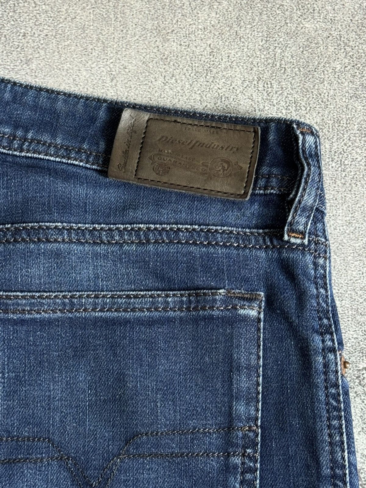Diesel Diesel 32/32 Waykee straight denim pants jeans trousers Y2K Size US 32 / EU 48 - 4 Thumbnail