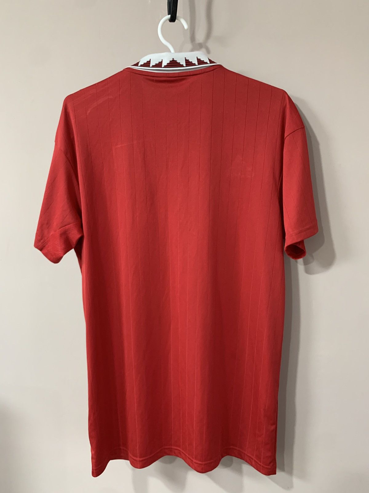Adidas Manchester United 2022/23 Home Football Shirt Adidas Soccer Size US M / EU 48-50 / 2 - 2 Thumbnail