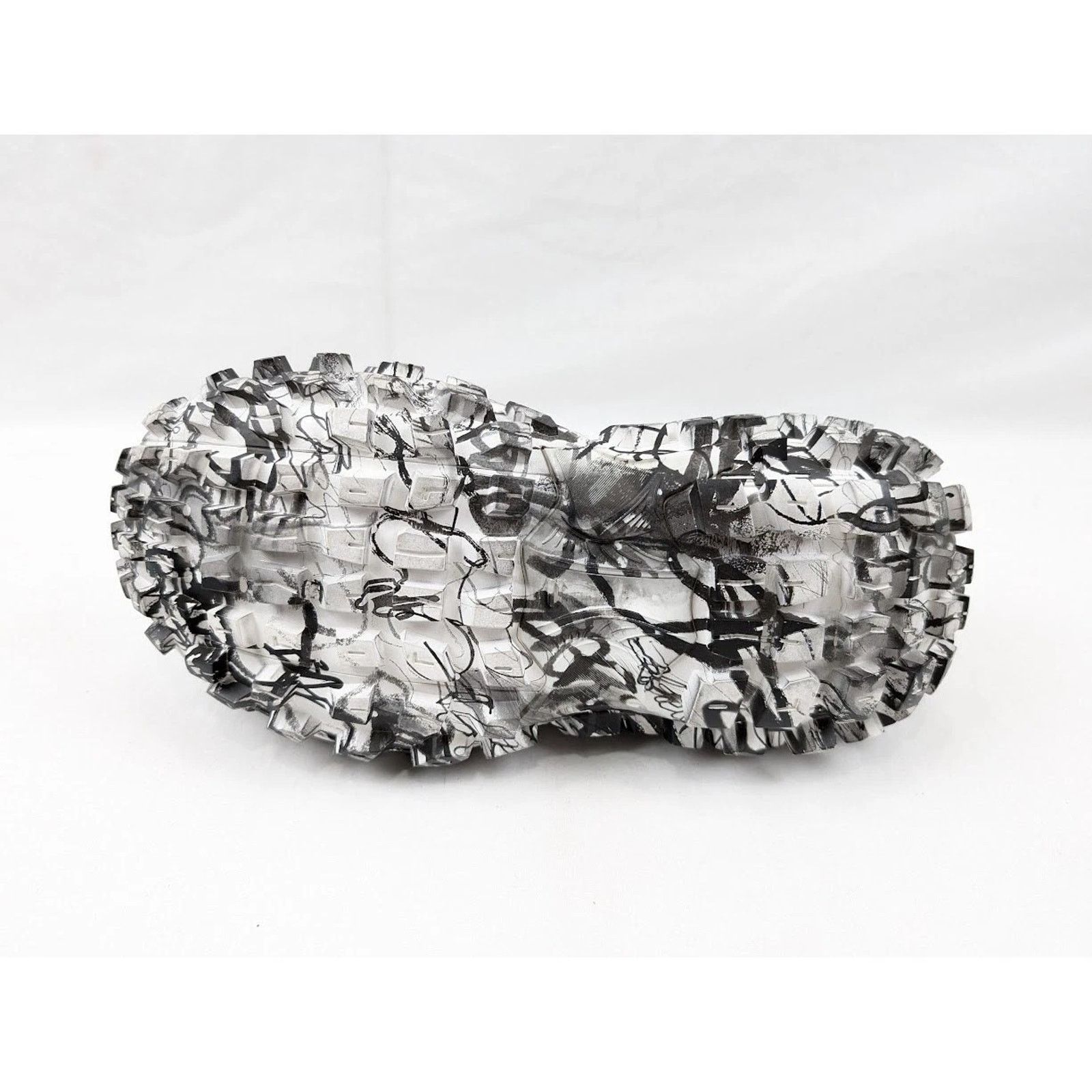 Balenciaga o1rshd1 Q:2 / Bouncer Extreme Graffiti Print in White/Black Size US 11 / EU 44 - 9 Thumbnail