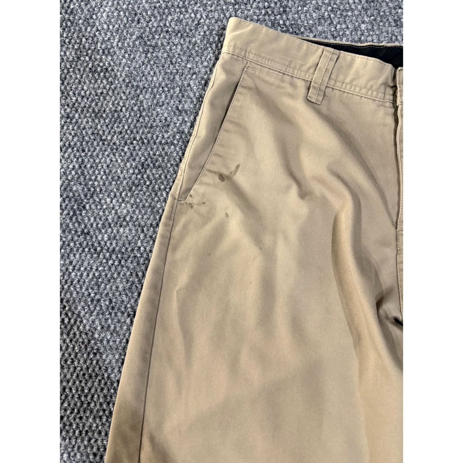 Volcom Volcom Shorts Mens 33 Chino Casual 11 Inch Beige Stretch Flat Front Pockets Cotton Polyester Spandex Canvas Summer Casual Mens Bedrock Slate Logo Size US 33 - 3 Thumbnail