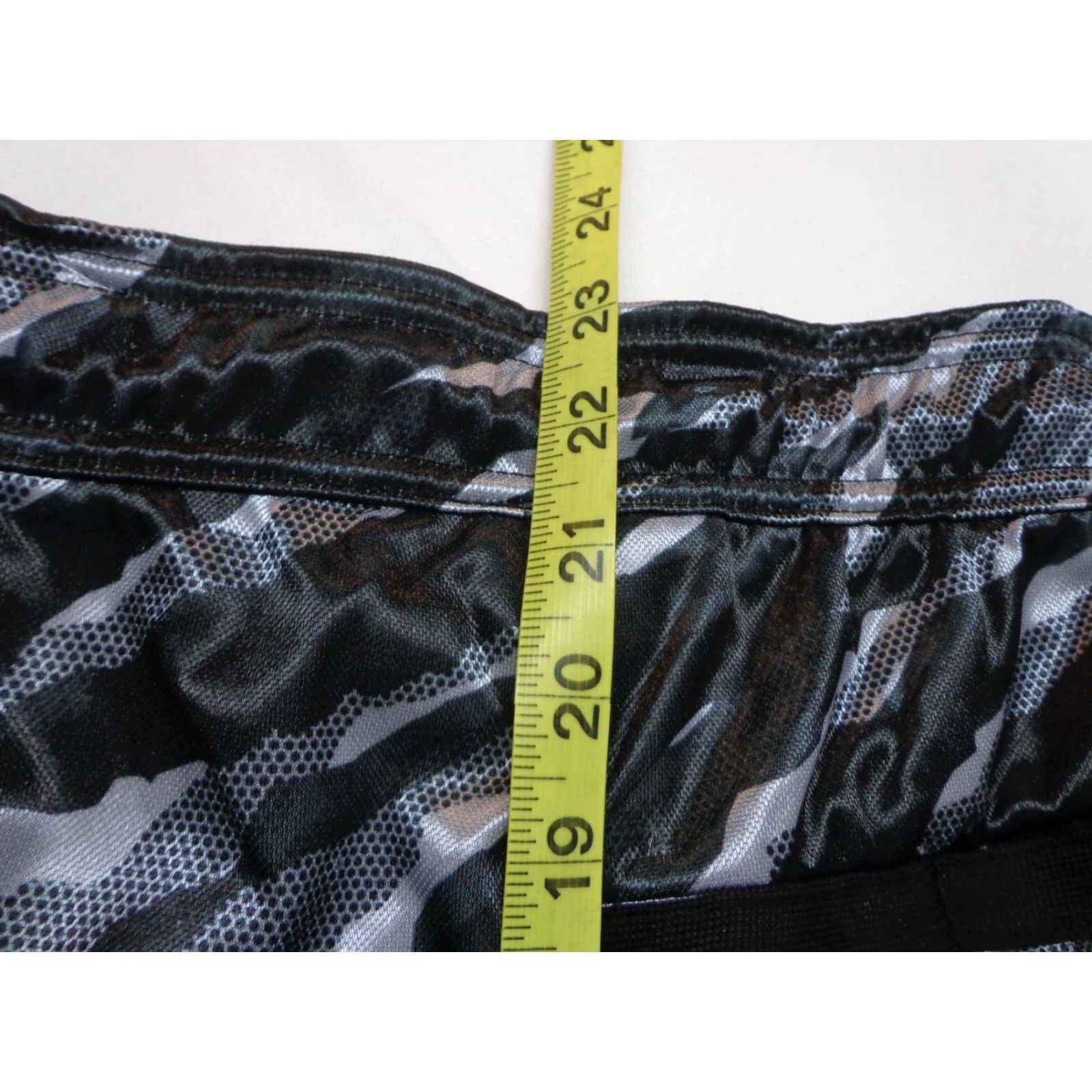 Vintage AND1 Offense Athletic Gym Shorts Mens 3XL Black Gray 8" Inseam Drawstring NEW Size US 39 - 8 Thumbnail