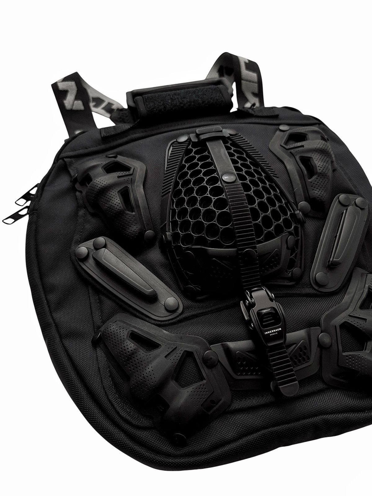 Innerraum × Junya Watanabe Limited Edition Shell Backpack Pouch Size ONE SIZE - 3 Thumbnail