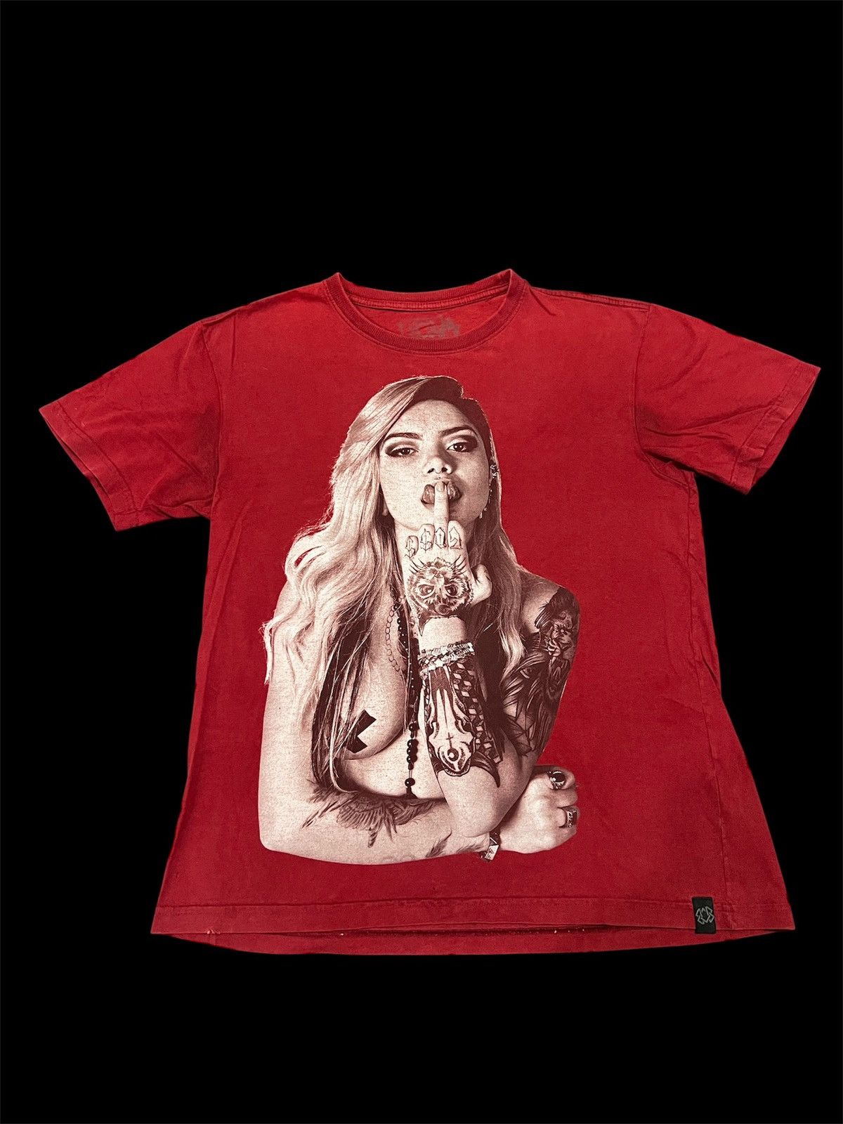 Other Blunt Skateboards Tattoo Girl Graphic Tee Red Size US M / EU 48-50 / 2 - 1 Thumbnail