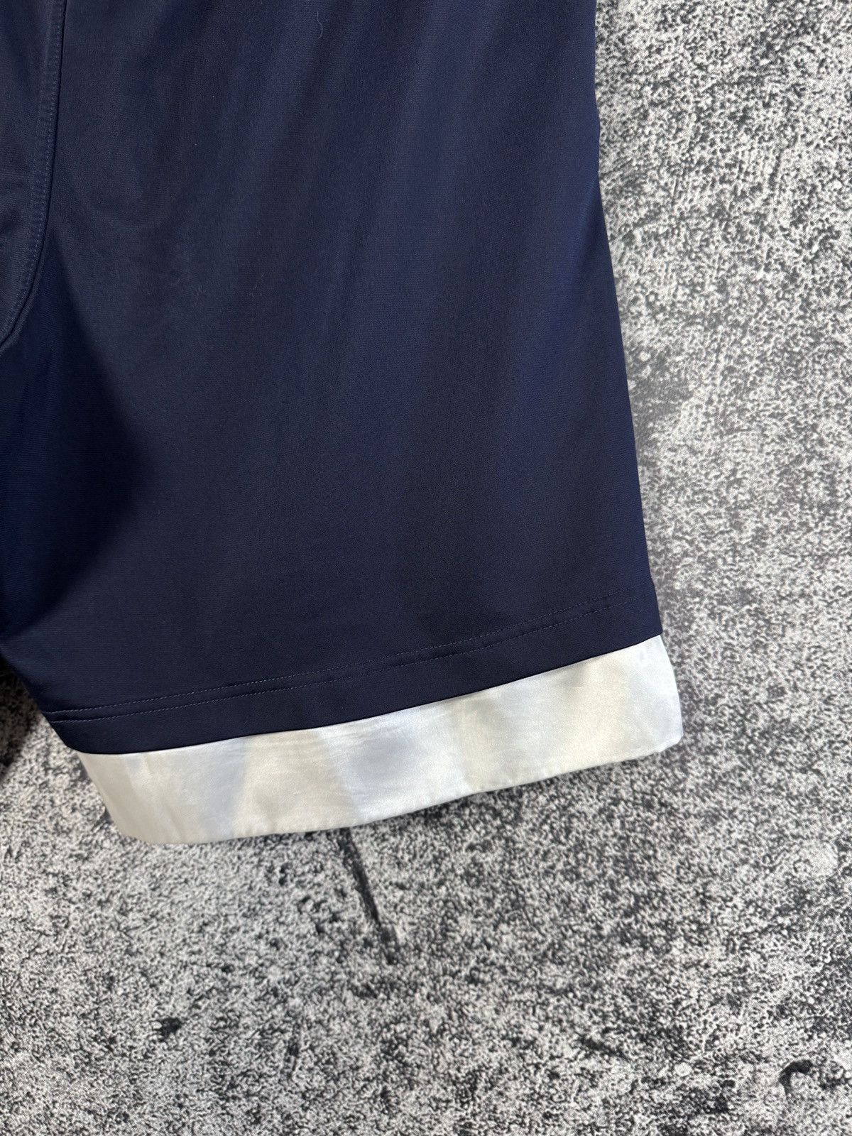 Adidas Adidas Originals Vintage 90s Shorts Big Trefoil Logo Size M Size US 34 / EU 50 - 15 Thumbnail