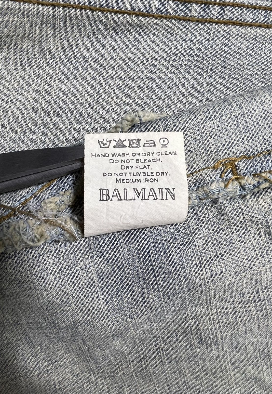 Balmain Balmain - Christophe Decarnin - Vintage Washed Denim Jacket Size US L / EU 52-54 / 3 - 21 Thumbnail