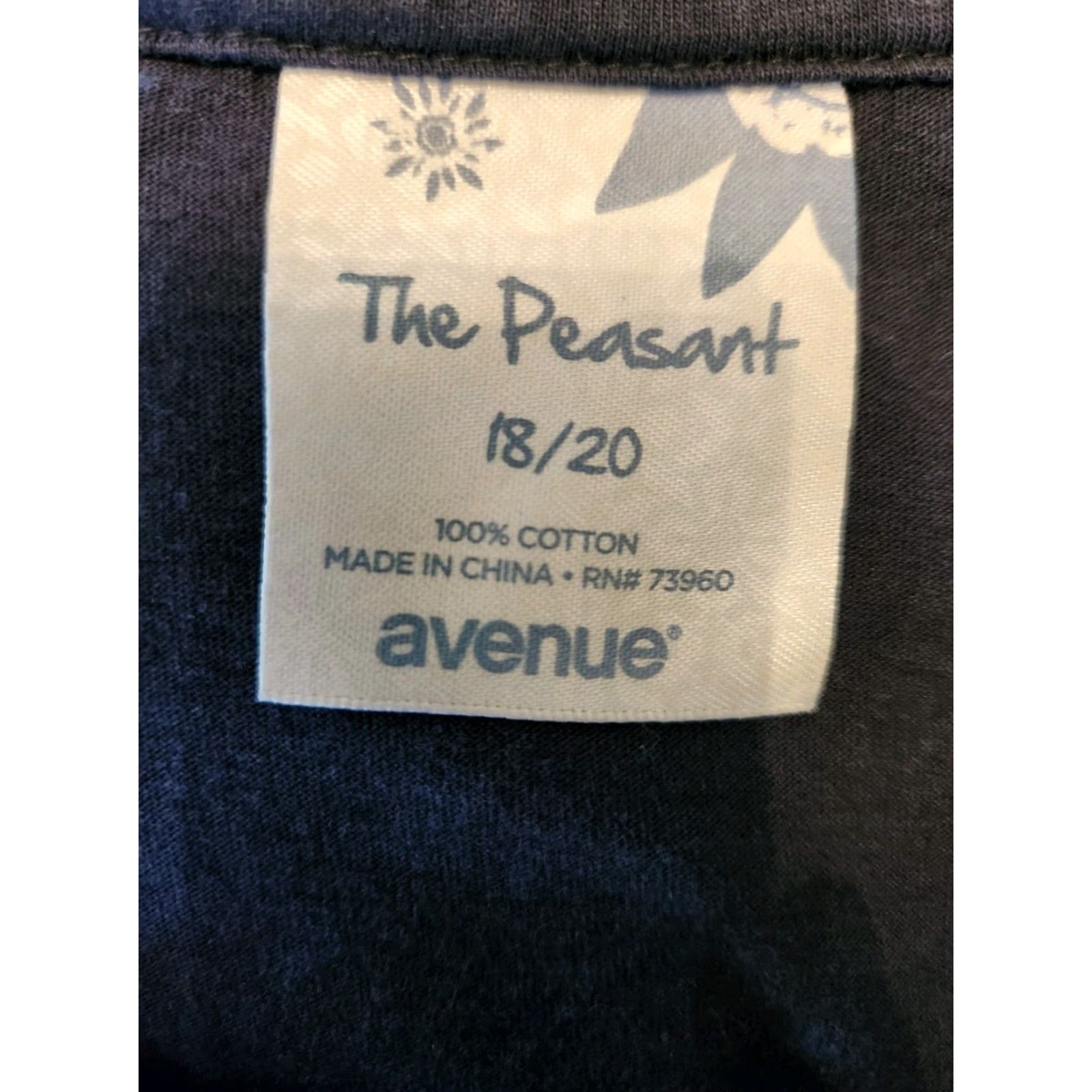 Avenue Avenue Navy Blue Embroidered Floral Smocked Trim Peasant Top Hippie Boho 18/20 Shirt Women Mens: N/A Size XXL / US 16-18 / IT 52-54 - 6 Thumbnail