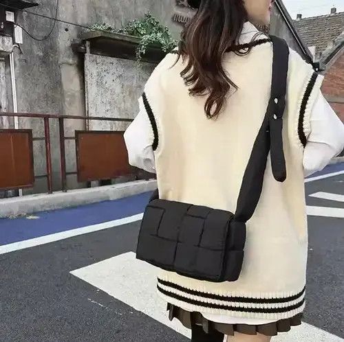 Other Black Padded Cross Body Bag Size ONE SIZE - 3 Thumbnail