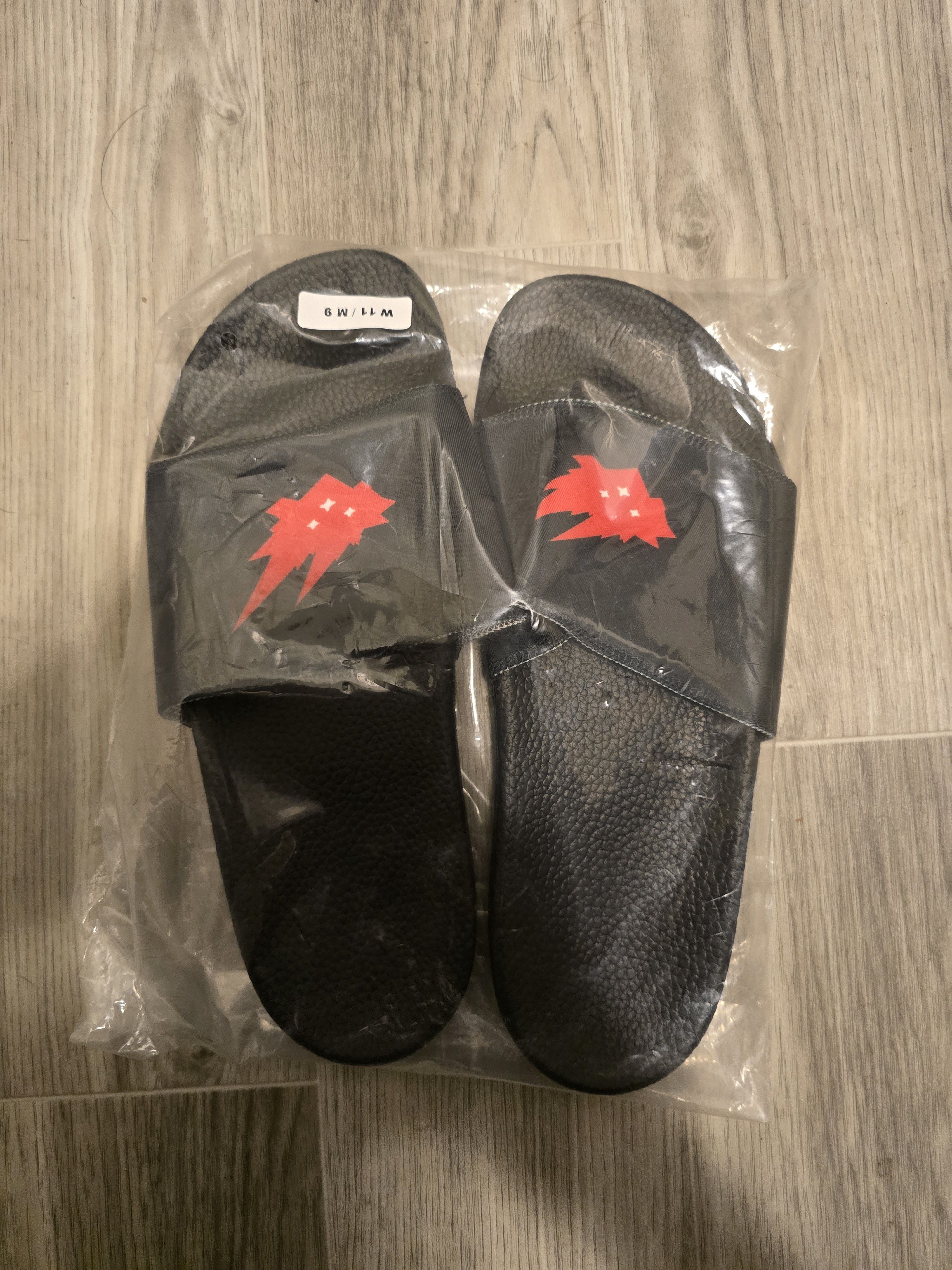 Travis Scott Cacti Slides size 9 Size US 9 / EU 42 - 1 Thumbnail
