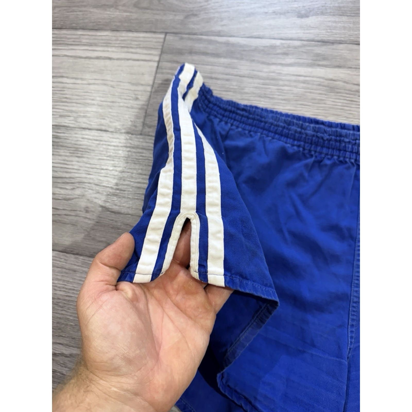 Adidas VINTAGE Adidas Blue White Running Football Shorts XL Men Size US 36 / EU 52 - 6 Thumbnail