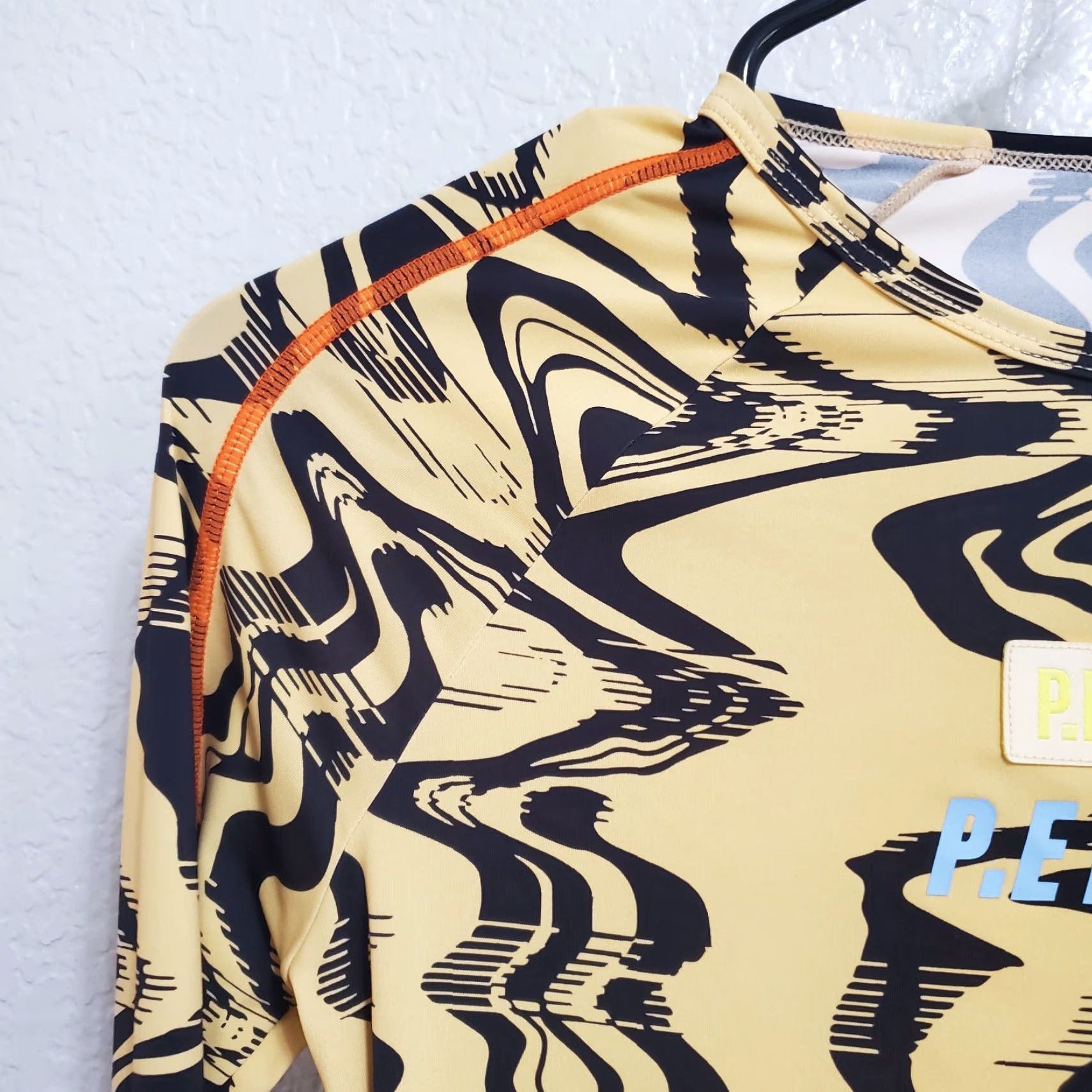 P.E Nation PE Nation New Wave Top Women Small Yellow Black Liquify Print Long Sleeve Stretch T-Shirt Activewear Women Regular Size S Ladies Black Yellow Size S / US 4 / IT 40 - 5 Thumbnail