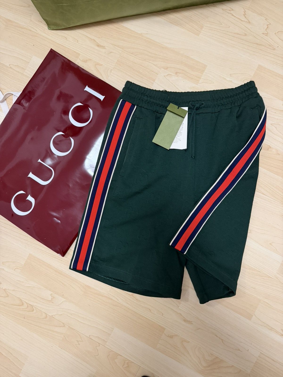 Gucci Gucci shorts Size US 30 / EU 46 - 1 Thumbnail