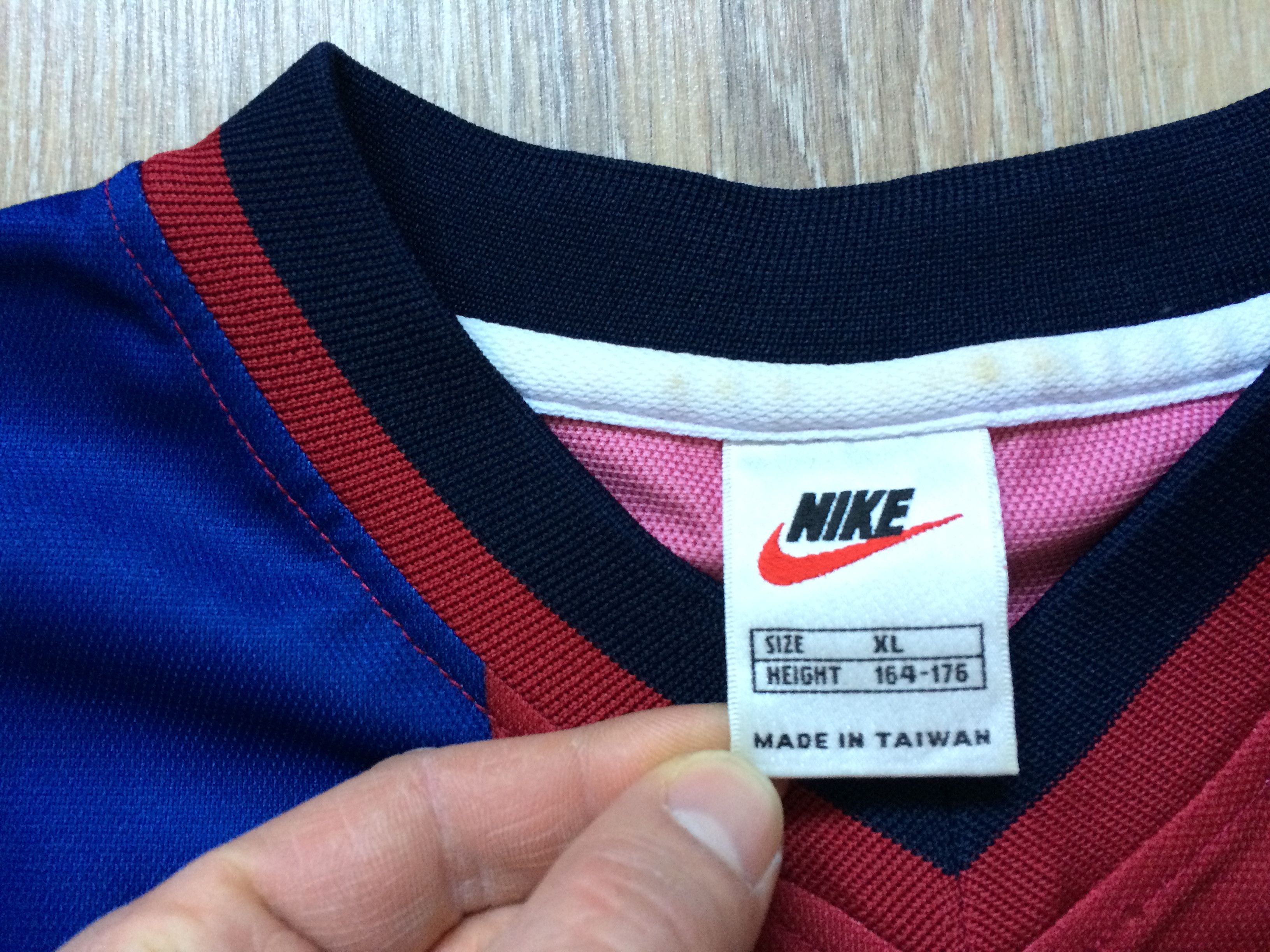 Nike Vintage Youth Nike Barcelona Basic Home Jersey 1998-2000 Size US XXS / EU 40 - 8 Thumbnail