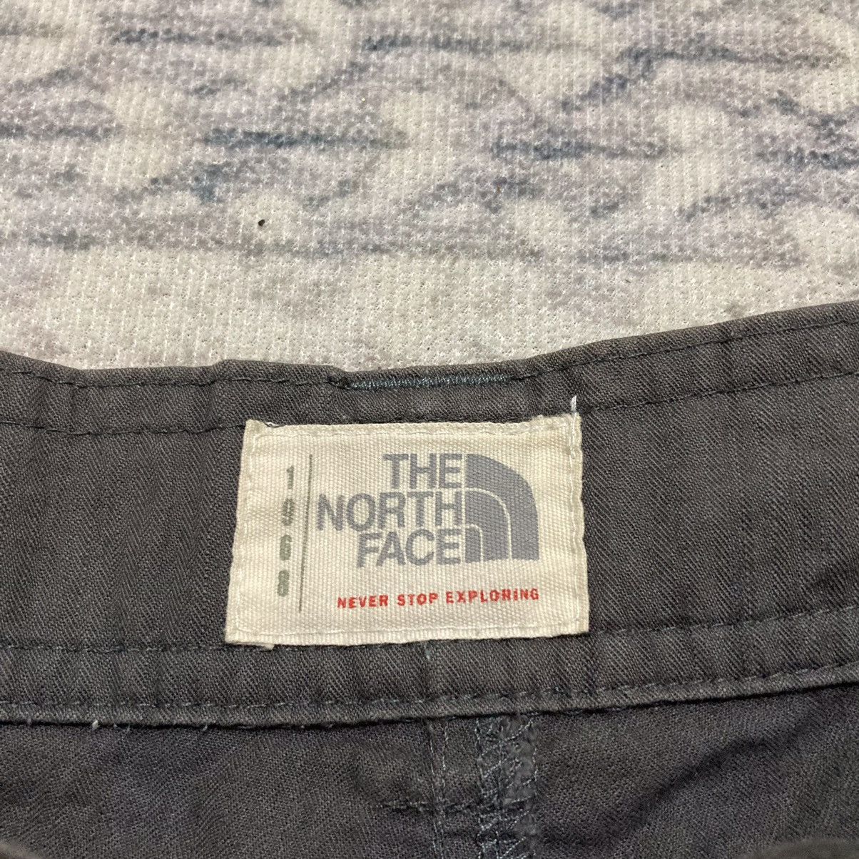 The North Face Faded & Distressed The North Face Tactical Cargo Shorts Size US 32 / EU 48 - 10 Thumbnail