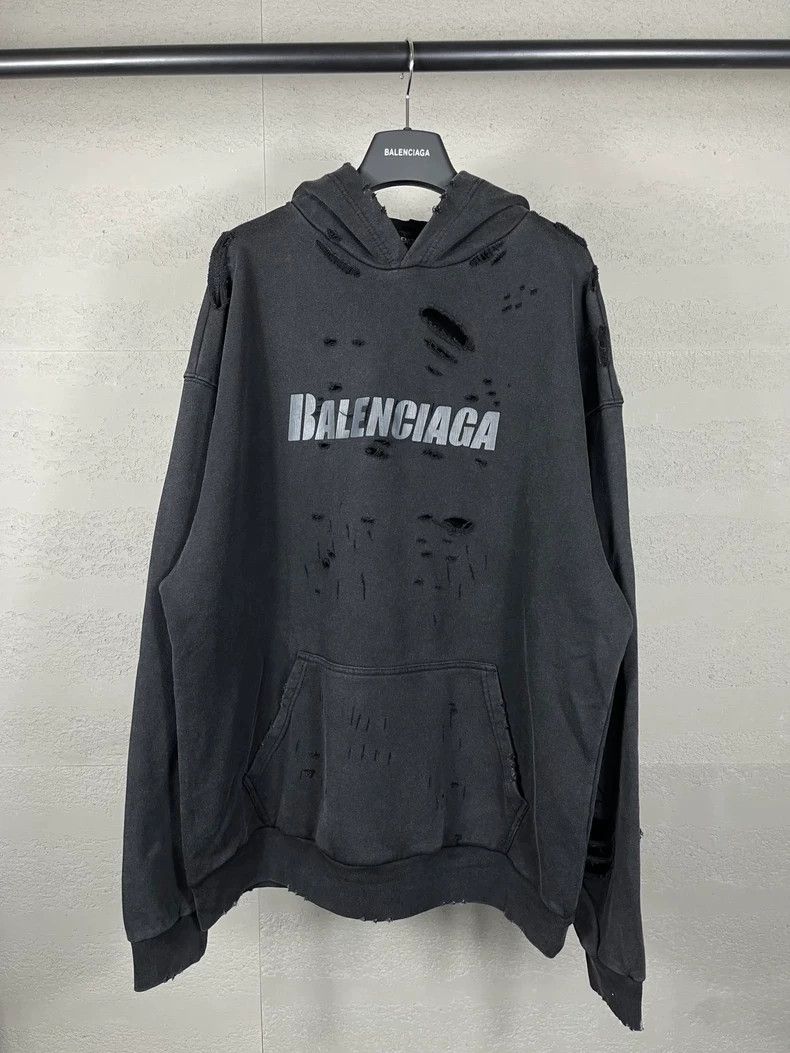 Balenciaga Balenciaga Large Destruction Sweatshirt Size US S / EU 44-46 / 1 - 1 Thumbnail