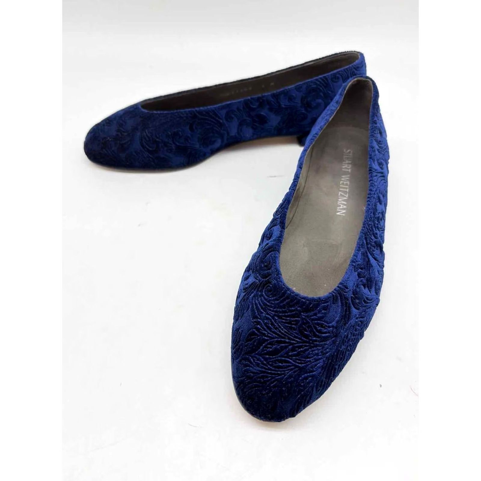 Stuart Weitzman Stuart Weitzman Navy Size 6 Slip On Flats Size US 6 / IT 36 - 2 Thumbnail