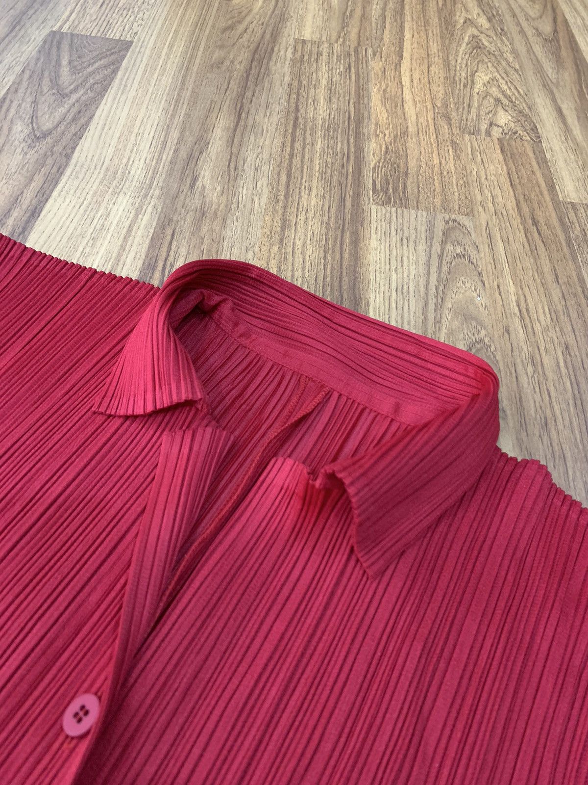 Issey Miyake LIKE NEW VTG ISSEY MIYAKE PLEATED PLEATS BUTTON UP SHIRT TOP Size M / US 6-8 / IT 42-44 - 7 Thumbnail