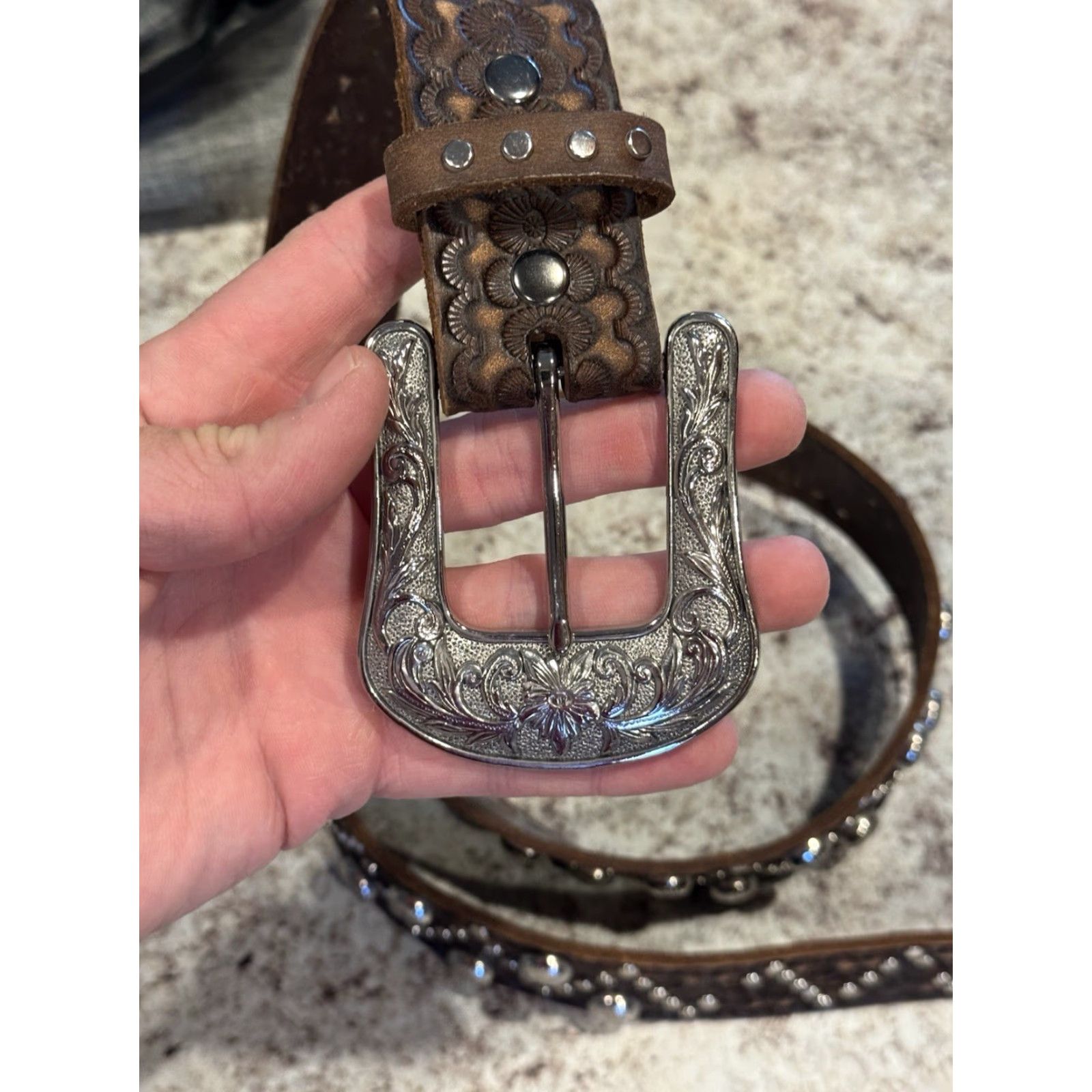 Ariat Ariat Western Belt L 1.5 in Leather Brown Mens Brown 1.5 in New Studded Tooled Western Cowboy Belt Mens L Size ONE SIZE - 2 Thumbnail