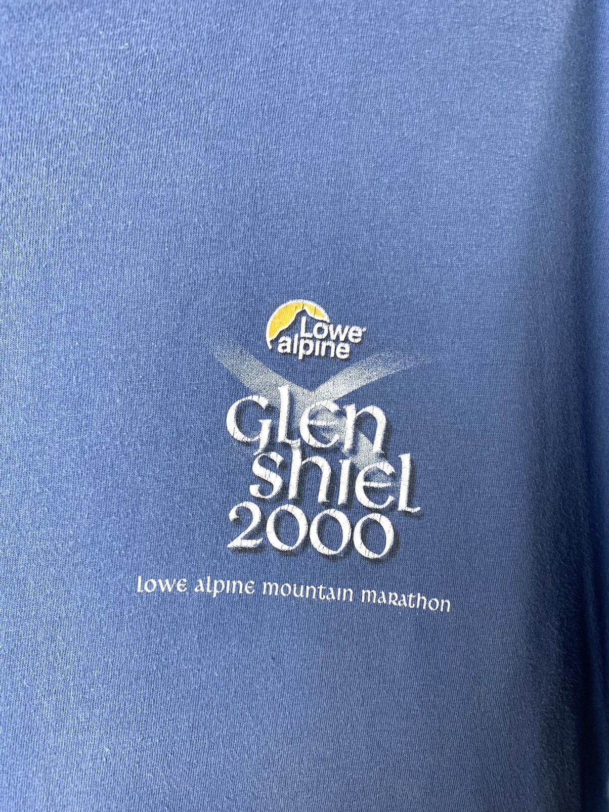 Vintage 00’s Vintage Lowe Alpine Mountain Marathon T Shirt Gorpcore Size US L / EU 52-54 / 3 - 4 Thumbnail
