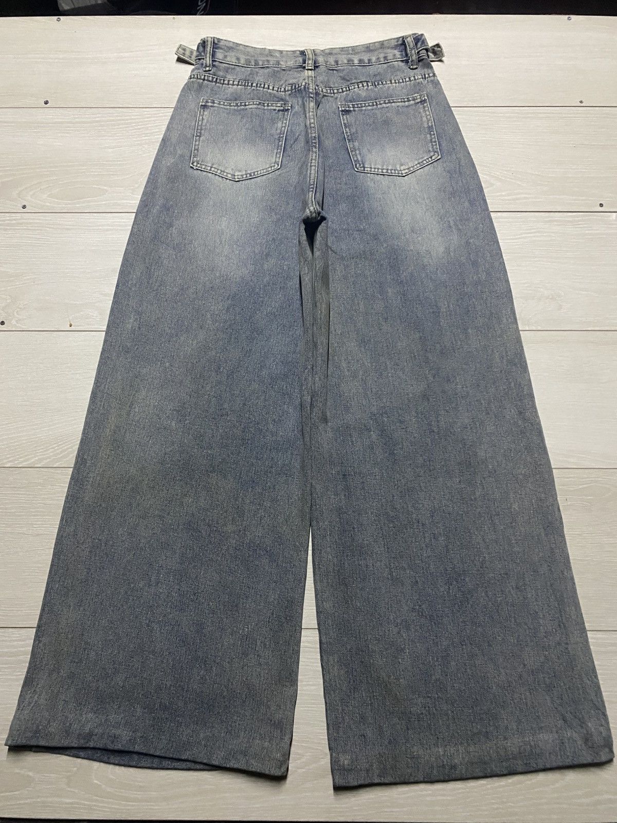 Japanese Brand Vintagw Japanese Brand Super Wide Leg Baggy Jeans Size US 29 - 1 Thumbnail