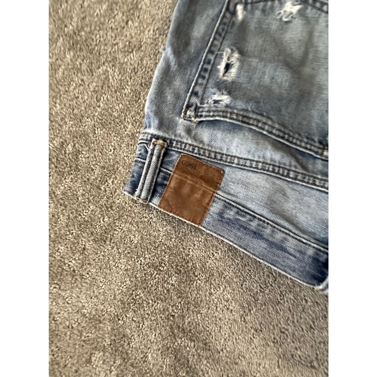 Gap Gap Jeans Men's Slim Leg 30x32 Blue Distressed Medium Wash 5-Pocket Denim Cotton Button Zip Belt Loops Vintage No 1969 Patch Size US 30 / EU 46 - 5 Thumbnail