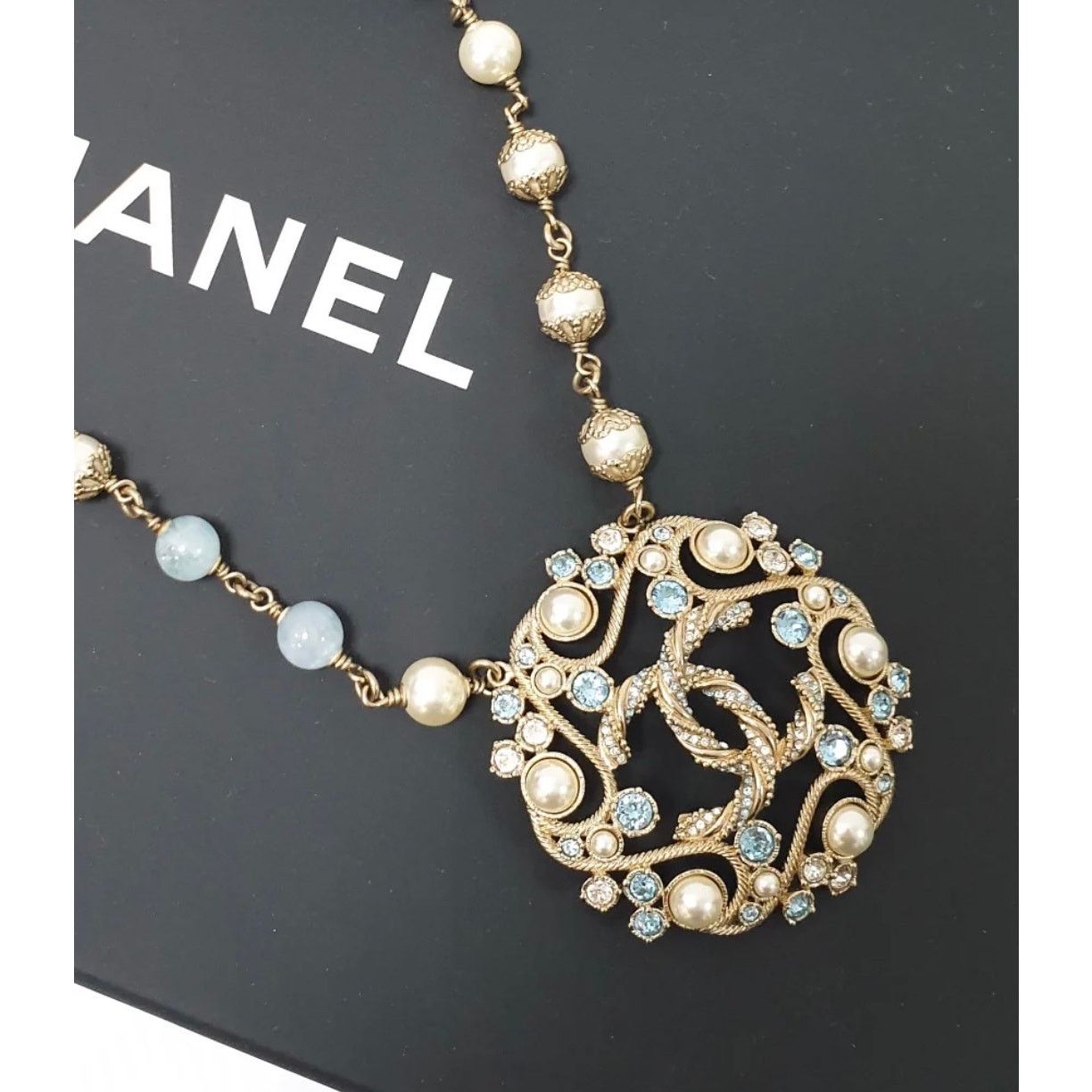 Chanel Chanel B19 Aquamarine Resin & Pearls Necklace Size ONE SIZE - 2 Thumbnail