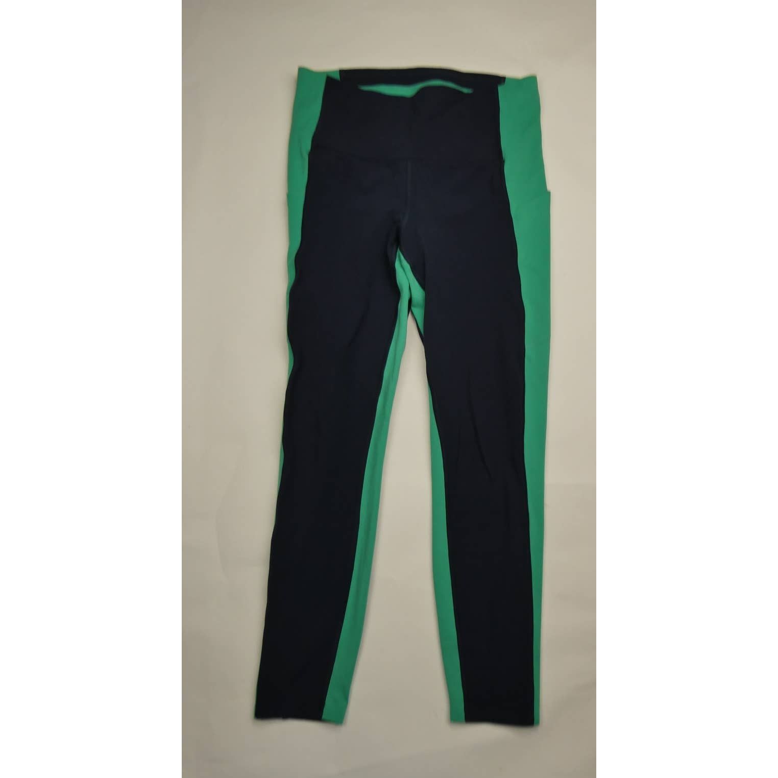 Athleta ATHLETA capri 3/4 length athletic leggings, size small, navy Size 26" / US 2 / IT 38 - 1 Thumbnail