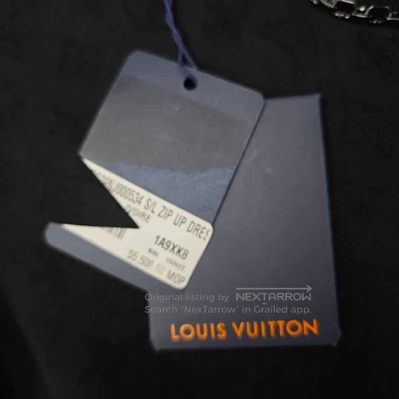 Louis Vuitton Louis Vuitton Black full logo chain knit short sleeves Size US S / EU 44-46 / 1 - 8 Thumbnail