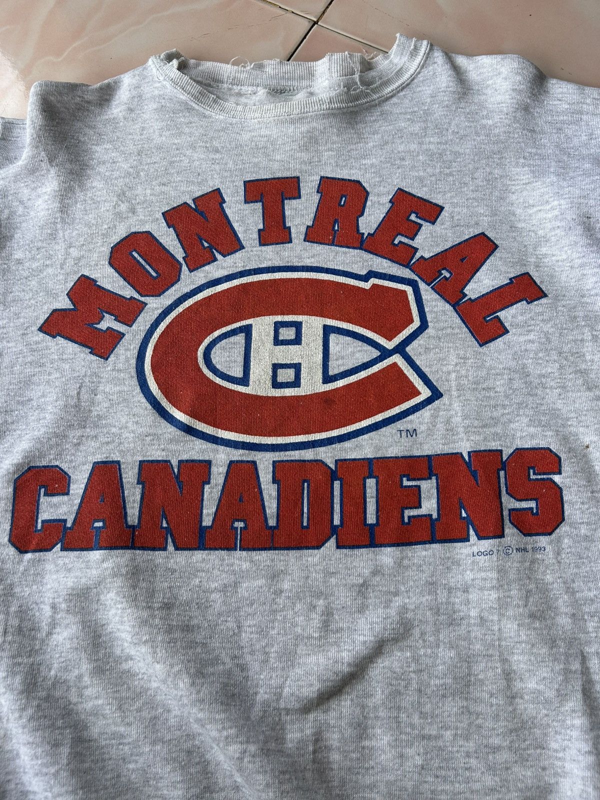 NHL Vintage 90’s Logo 7 Montreal Canadiens Distressed Sweatshirt Size US M / EU 48-50 / 2 - 3 Thumbnail
