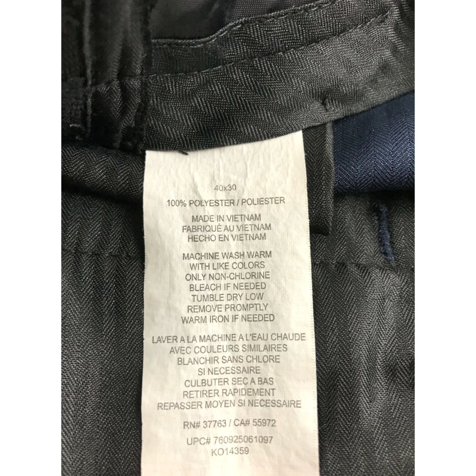 Savane Savane Chino Shorts Men's Size 40x30 Navy Blue Flat Front Classic Fit Cuffed Color: Navy Blue Size US 40 / EU 56 - 7 Thumbnail