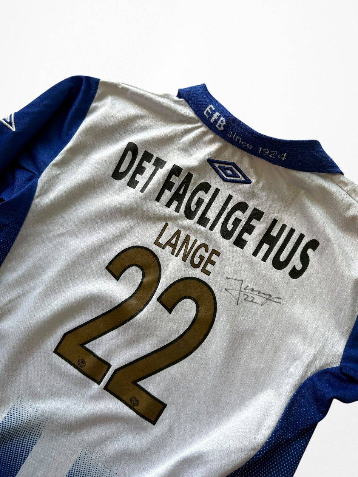 Umbro 2013-14 Umbro FC Esbjerg forenede 22 Fellah signature jersey Size US S / EU 44-46 / 1 - 4 Thumbnail