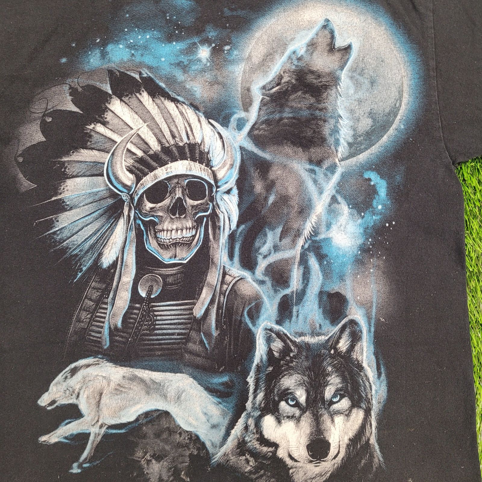 Vintage Y2K Wolf Skull Graphic Tee Headdress Full Moon T-Shirt L Size US L / EU 52-54 / 3 - 3 Thumbnail