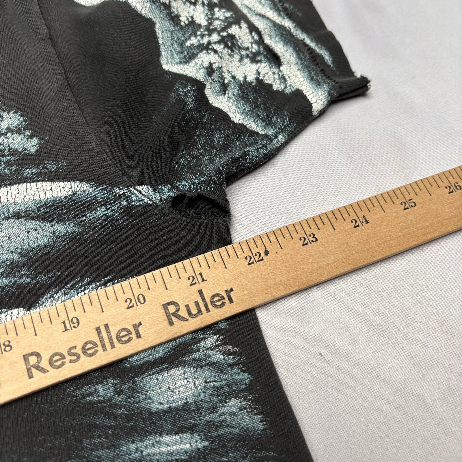 Hanes × Vintage Vintage 1994 Hanes Wolf AOP Shirt Men's Large Single Stitch Size US L / EU 52-54 / 3 - 7 Thumbnail