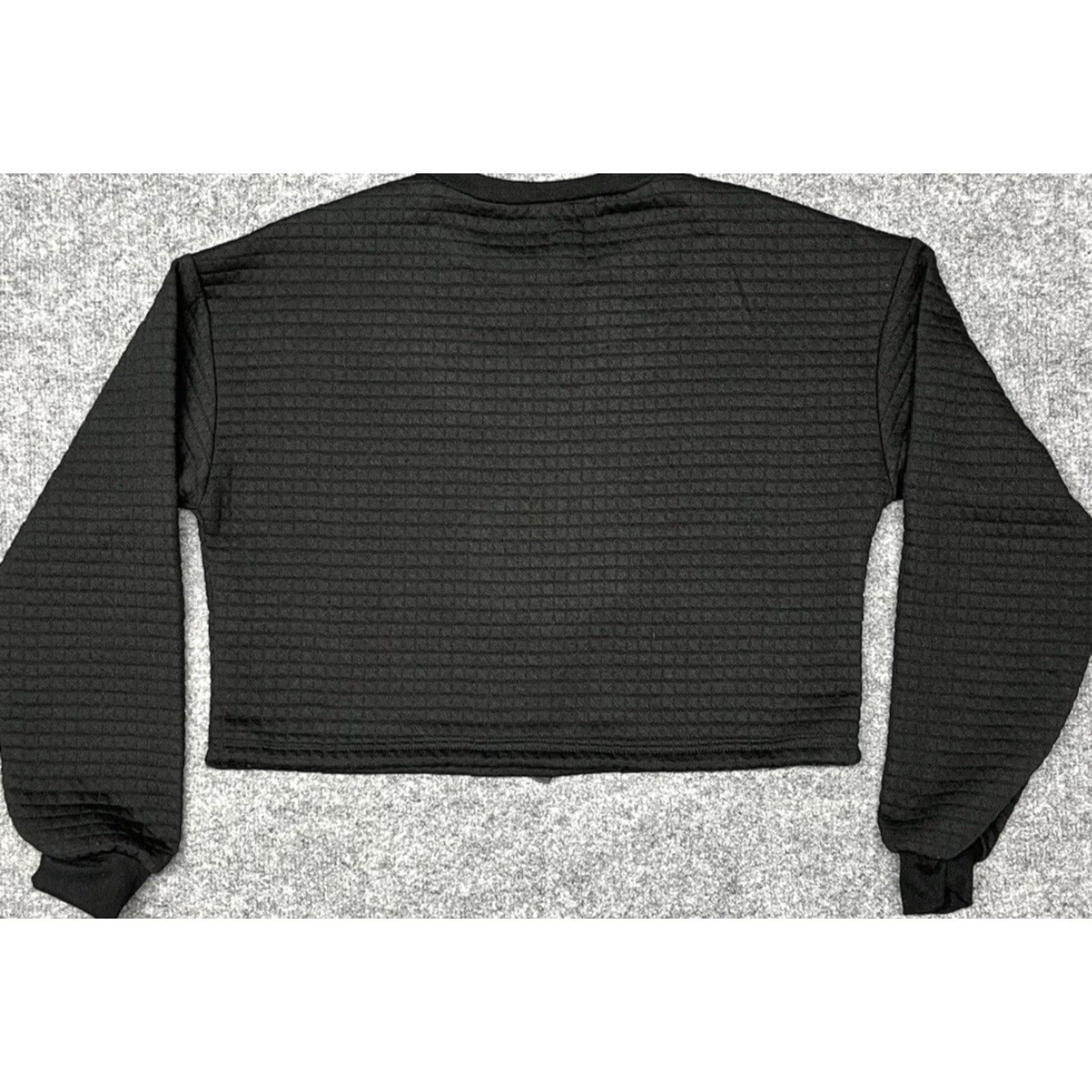 Vintage Rue21 Cropped Sweatshirt Womens S Black Long Sleeve Quilted New Size S / US 4 / IT 40 - 6 Thumbnail