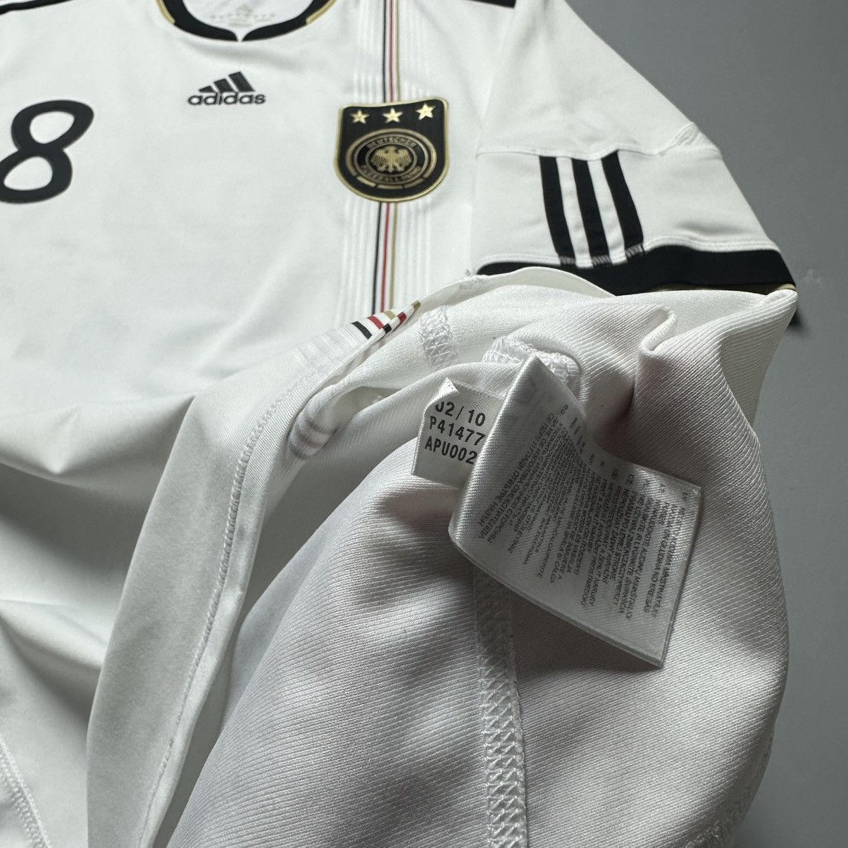Vintage GERMANY ADIDAS 2010 WORLD CUP FOOTBALL JERSEY #8 OZIL Size US M / EU 48-50 / 2 - 13 Thumbnail