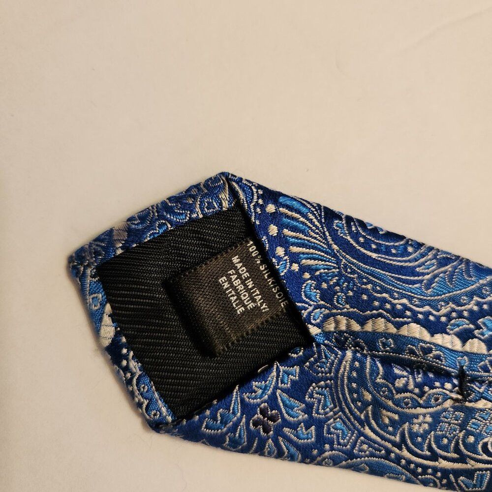 Saks Fifth Avenue saks fifth avenue men's new 100%silk tie 3 1/4"x62" Size ONE SIZE - 3 Thumbnail