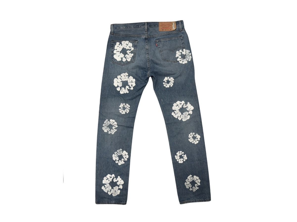 DENIM TEARS DENIM TEARS × Levi’s 501 “Cotton Wreath” Jeans - W34 L34 Size US 34 / EU 50 - 2 Thumbnail