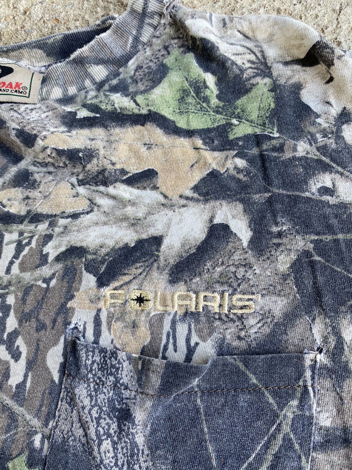 Realtree × Vintage Vintage 90’s Mossy Oak Camo Faded Distressed Pocket Shirt Size US XL / EU 56 / 4 - 7 Thumbnail