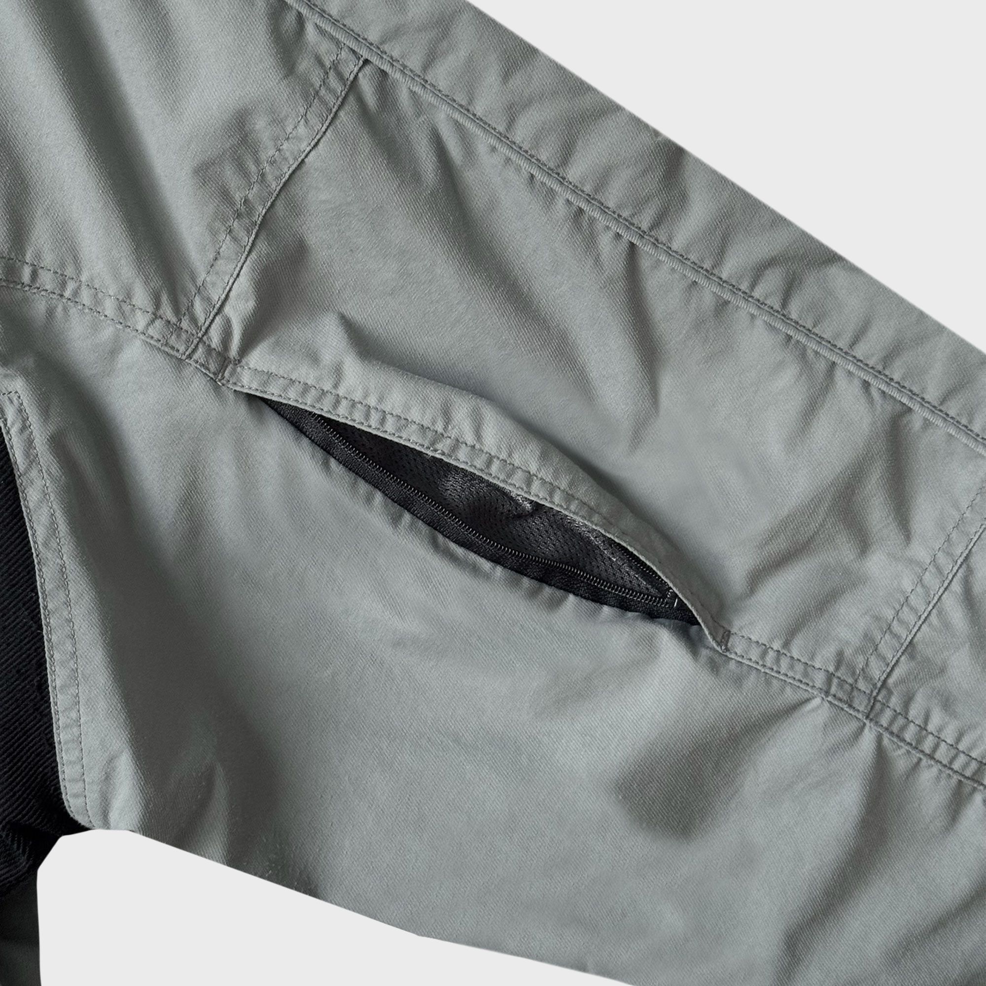 Oakley Oakley Software Vintage Paneled Ventilated Grey Jacket Size US XL / EU 56 / 4 - 3 Thumbnail