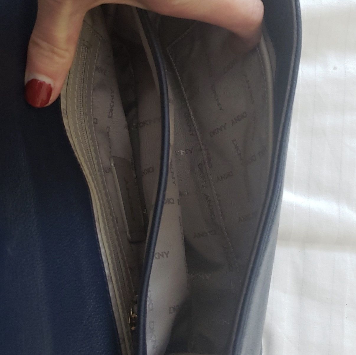 DKNY DKNY Genuine Leather Handbag Size ONE SIZE - 13 Thumbnail