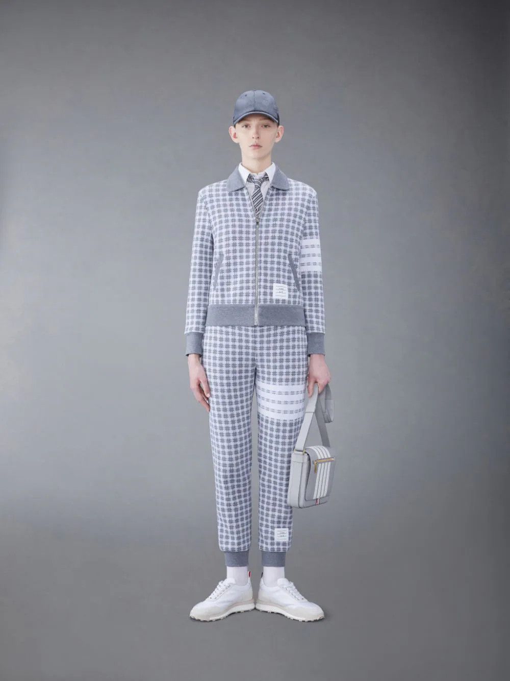 Thom Browne o1s22i1n0924 4-Bar Sweatshirt Check Knit in Grey Size XS / US 0-2 / IT 36-38 - 3 Thumbnail