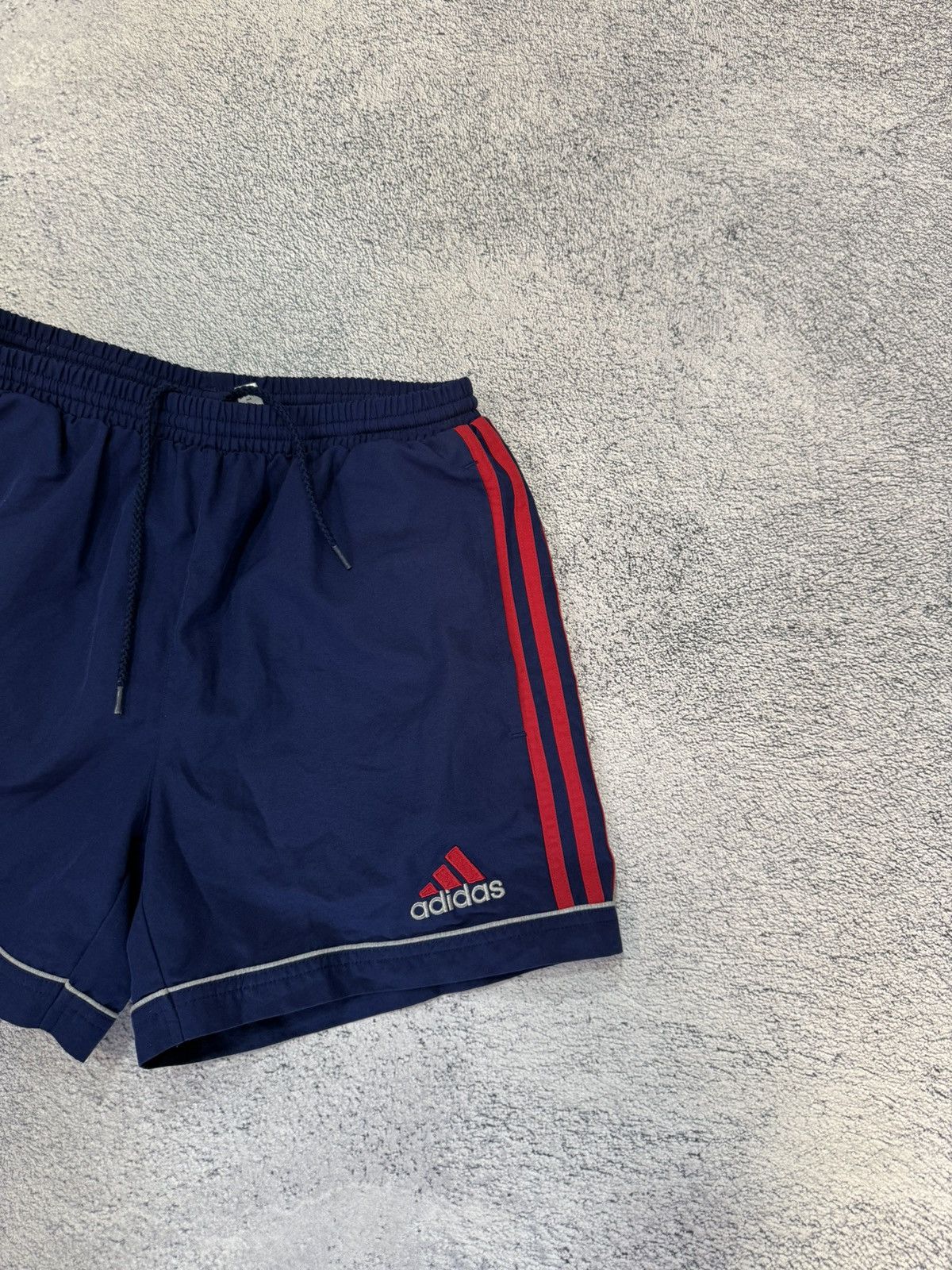 Adidas Vintage Adidas Shorts Navy Stripes Youth USA L Lined Soccer Size US 26 / EU 42 - 3 Thumbnail