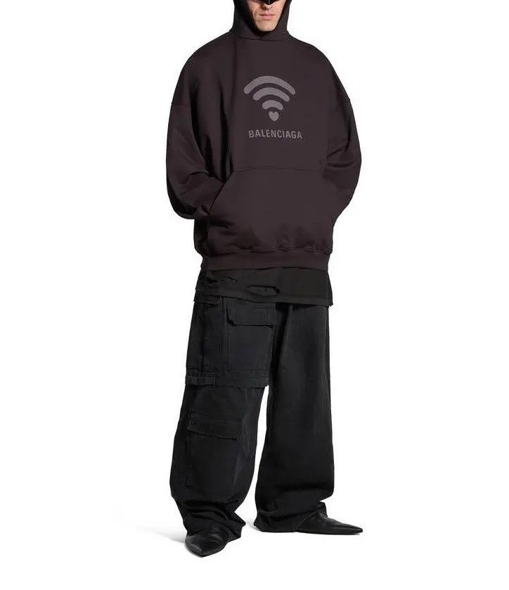 Balenciaga o1mt1gz0125 Lo_ve Hoodie Oversized in Dark Brown Size US S / EU 44-46 / 1 - 5 Thumbnail