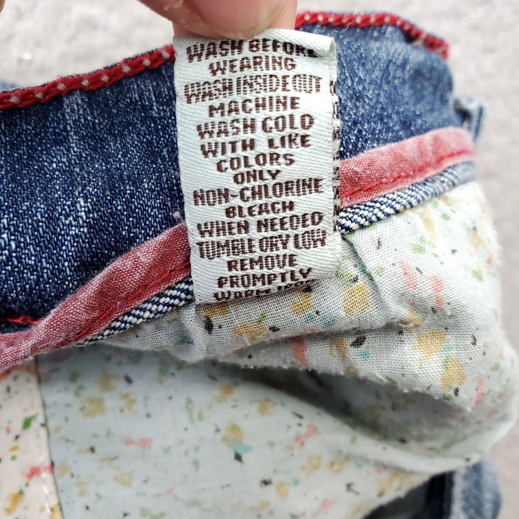 Vintage 1st Kiss Chino Shorts Womens 3 Blue Denim Distressed Regular Fit 5-Pocket Design. Size 26" / US 2 / IT 38 - 3 Thumbnail