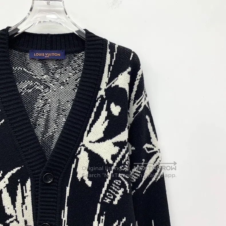Louis Vuitton Louis Vuitton 23 Black Botanical Intarsia Sheep Wool V-Nec Size US M / EU 48-50 / 2 - 3 Thumbnail