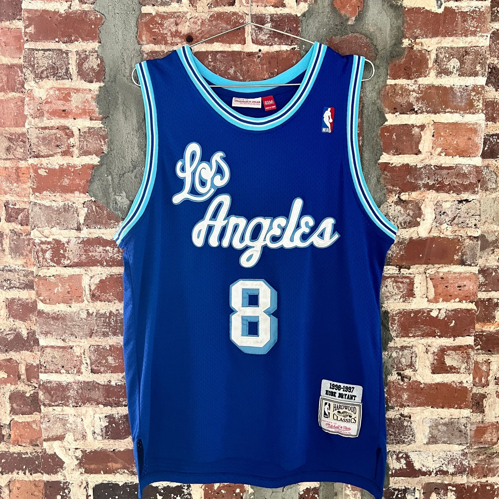 Mitchell & Ness Kobe Bryant Mitchell & Ness Lakers 1996-1997 Jersey M 21x30 Size US M / EU 48-50 / 2 - 2 Thumbnail