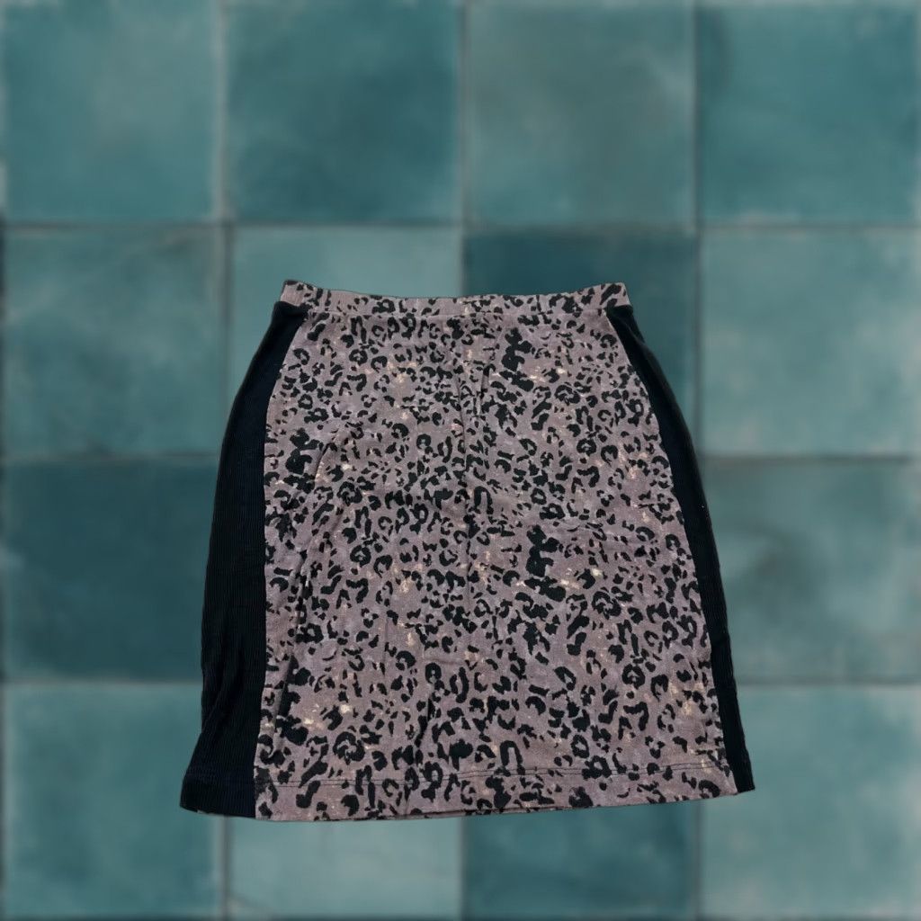 Vintage Trouve Skirt Womens XS Purple & Black Leopard Print Elastic Waist Short Straight Pencil Size 26" / US 2 / IT 38 - 1 Thumbnail
