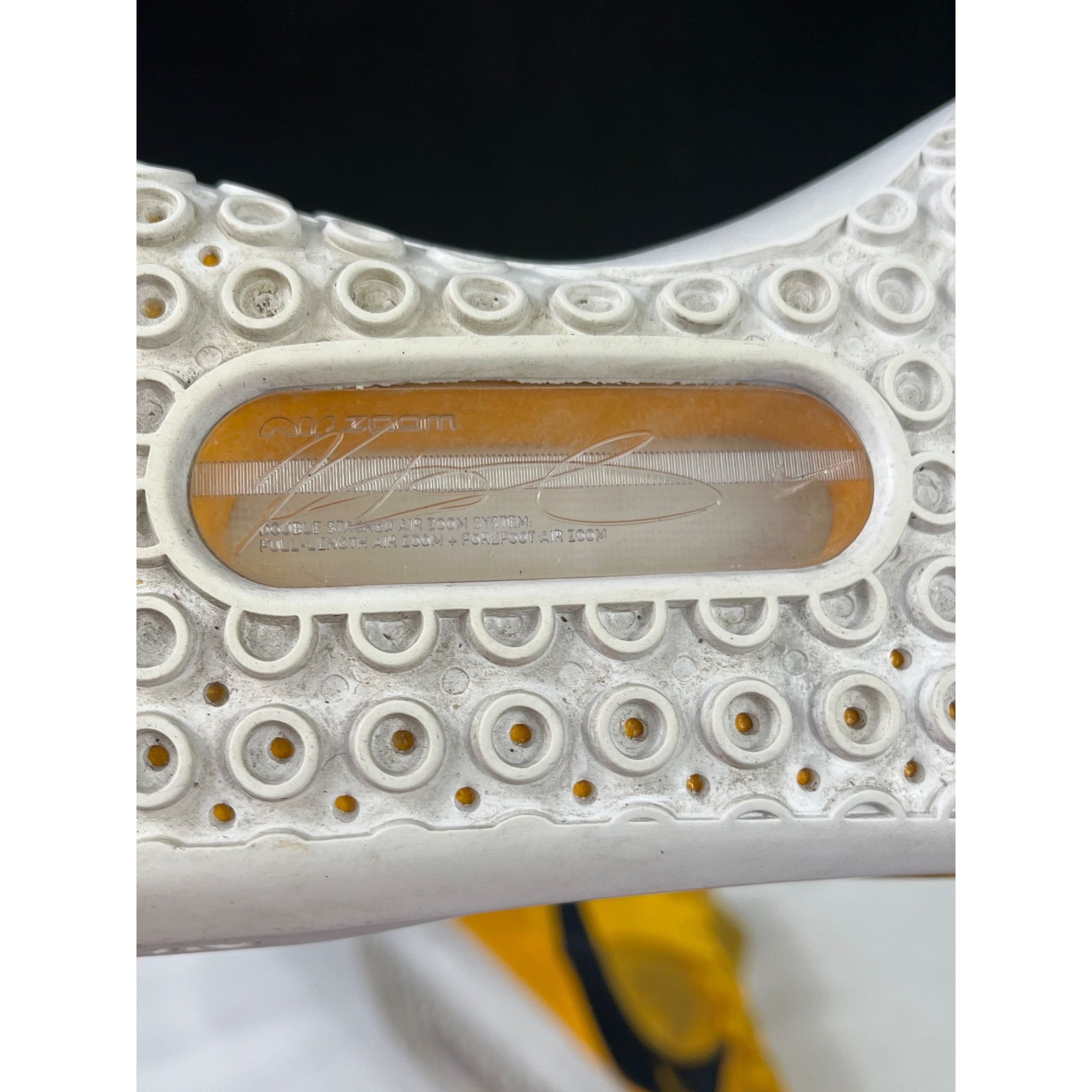 Nike Nike Men Yellow Kevin Durant Basketball Shoes Size 7.5 SKU 7 Size US 7.5 / EU 40-41 - 4 Thumbnail