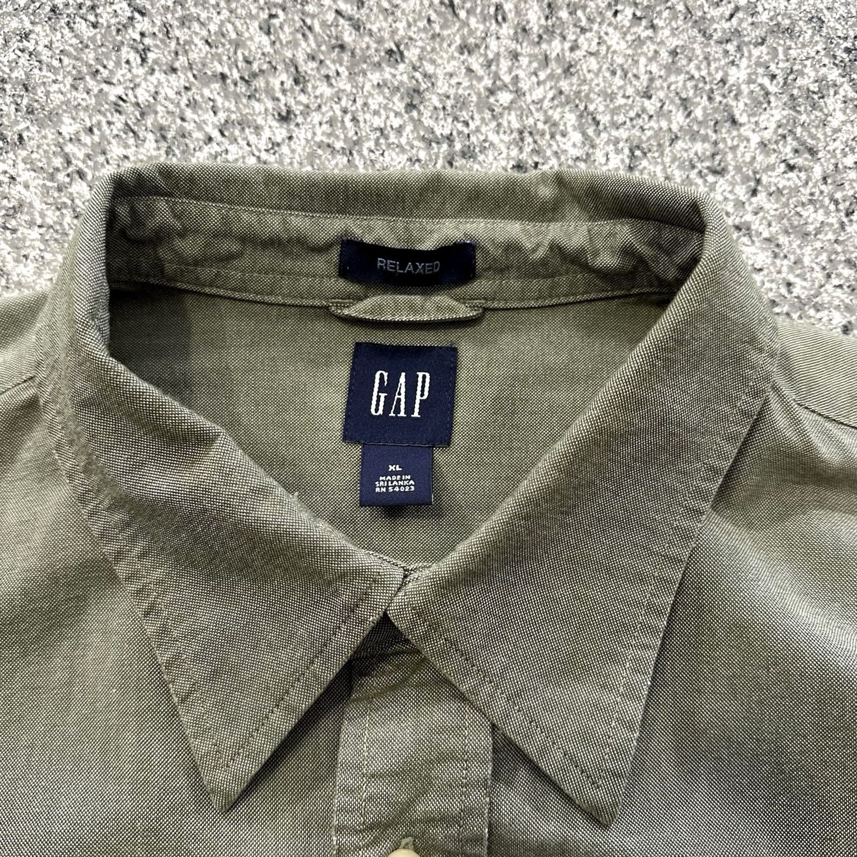 Gap VINTAGE Gap Shirt Mens XL Green Button-Up Long Sleeve Casual Workwear 2003 HOL Mens XS? Size US XL / EU 56 / 4 - 3 Thumbnail