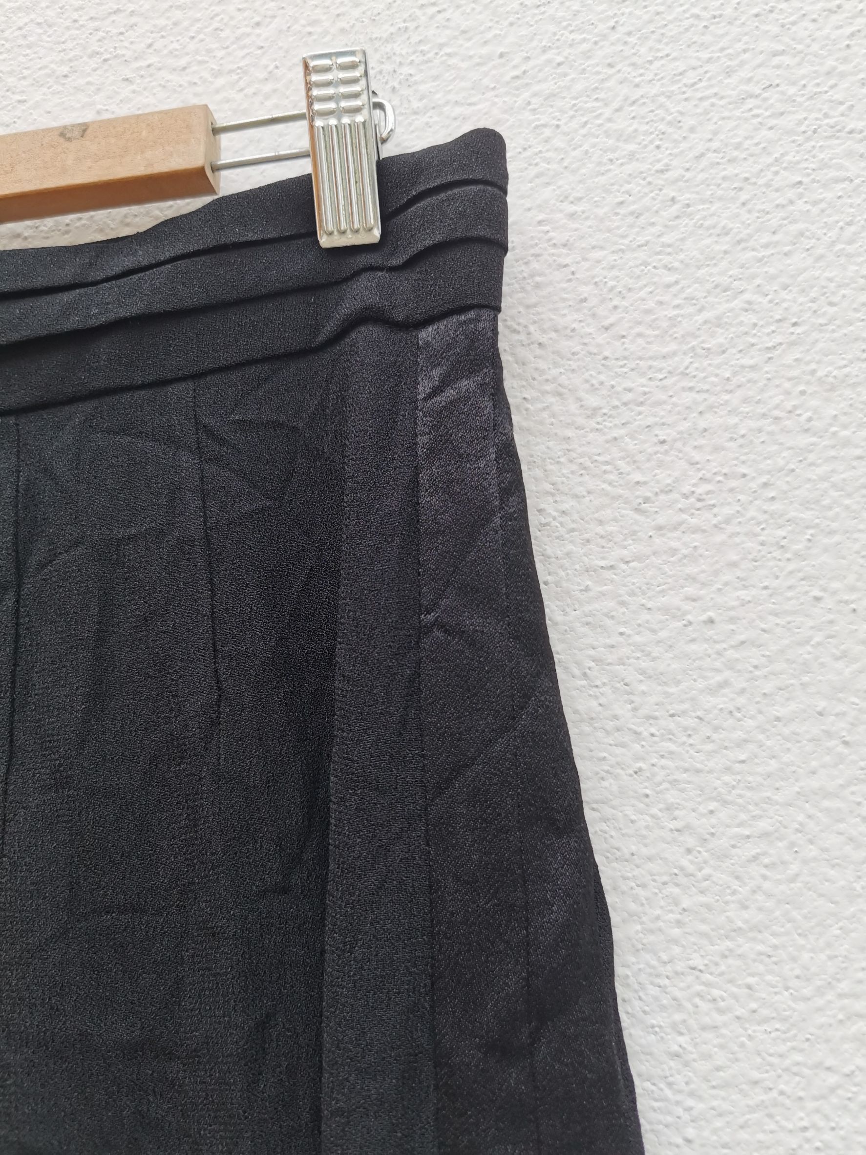 Givenchy 🔴Givenchy black skirt🔴 Size 32" / US 10 / IT 46 - 7 Thumbnail